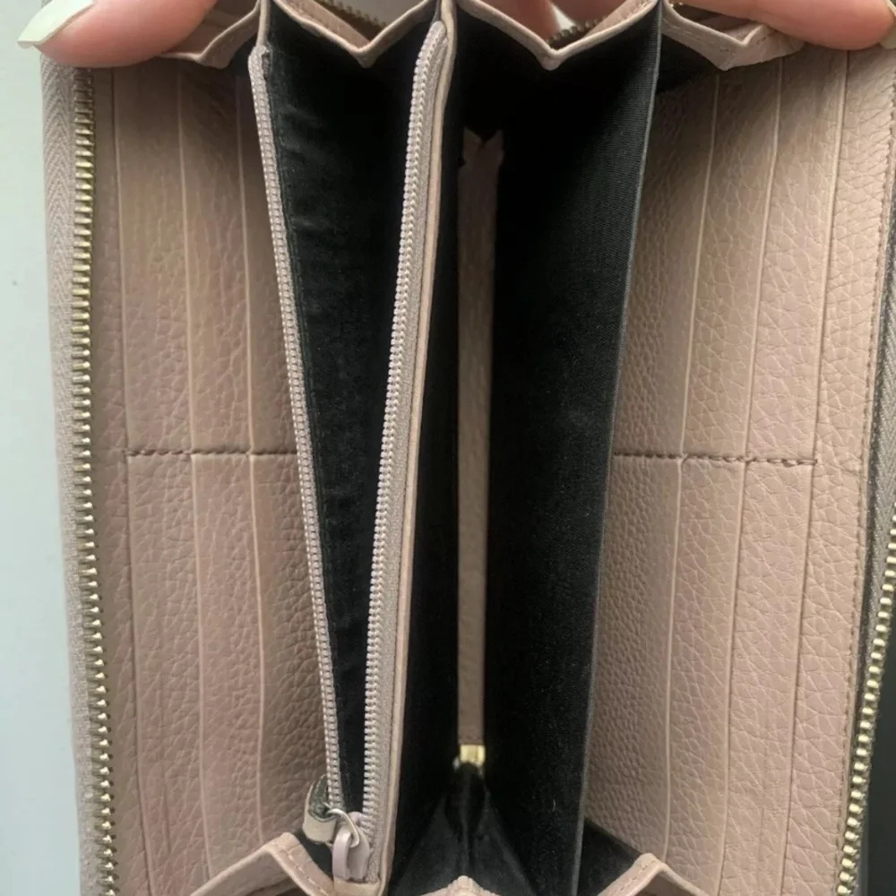 Gucci pink blush pebbled leather zippy wallet bamboo pull gold lettering - Picture 3 of 8